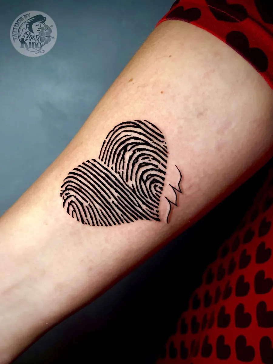 Fine-line tattoo
